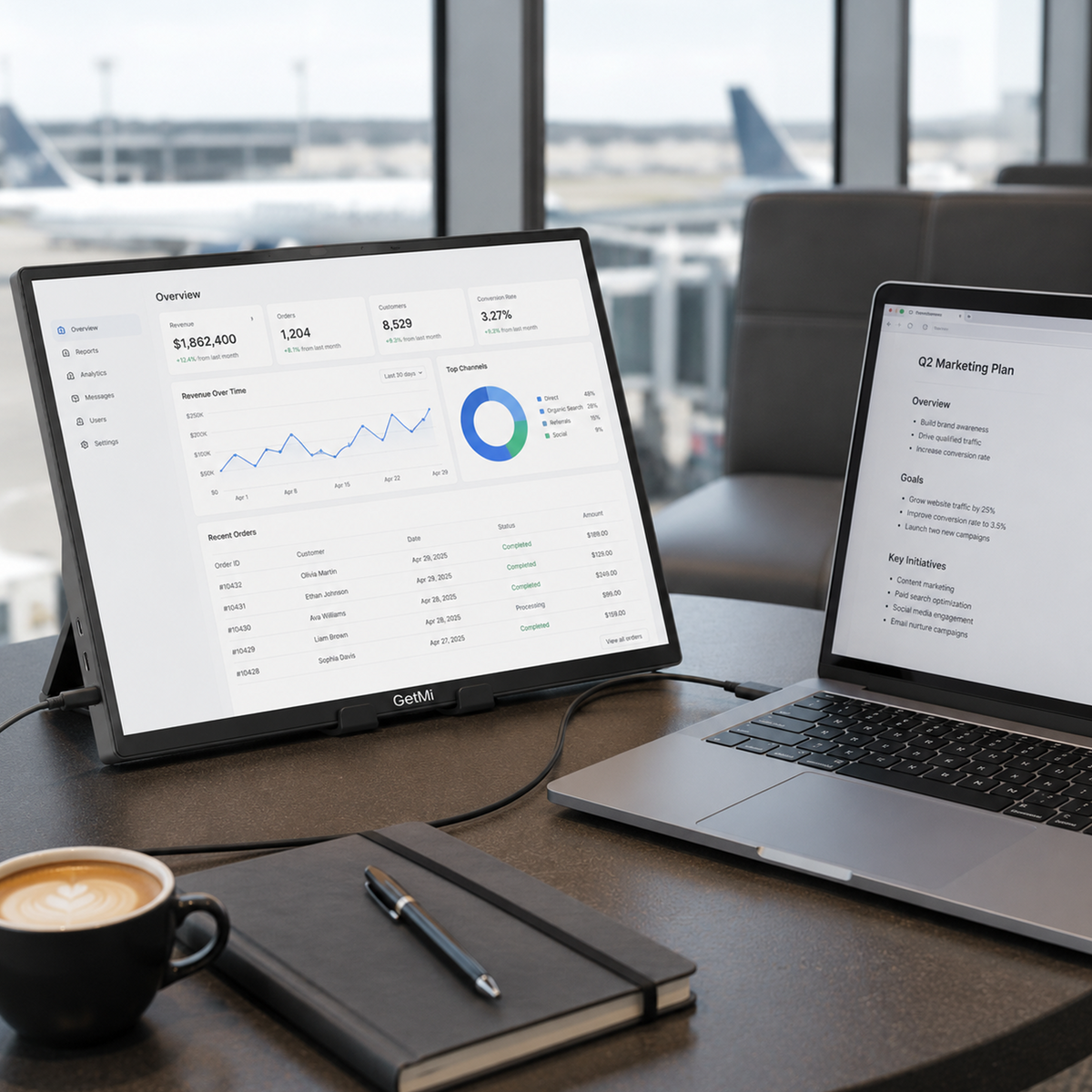 GetMi P140 portable monitor in a mobile work setup